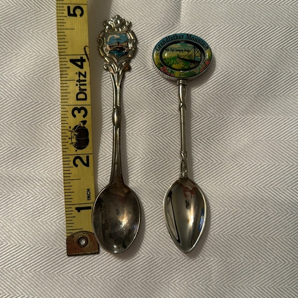 Two collectible spoons - Picture 5 of 5